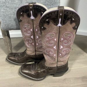 Ariat Madrina Cowboy Western Boots Coastal Cowgirl Embroidered - NWOT